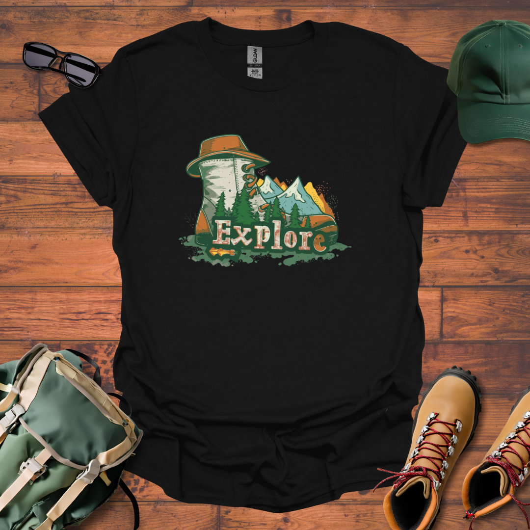 Boot Explore Hat Tee - Unisex Softstyle T-Shirt