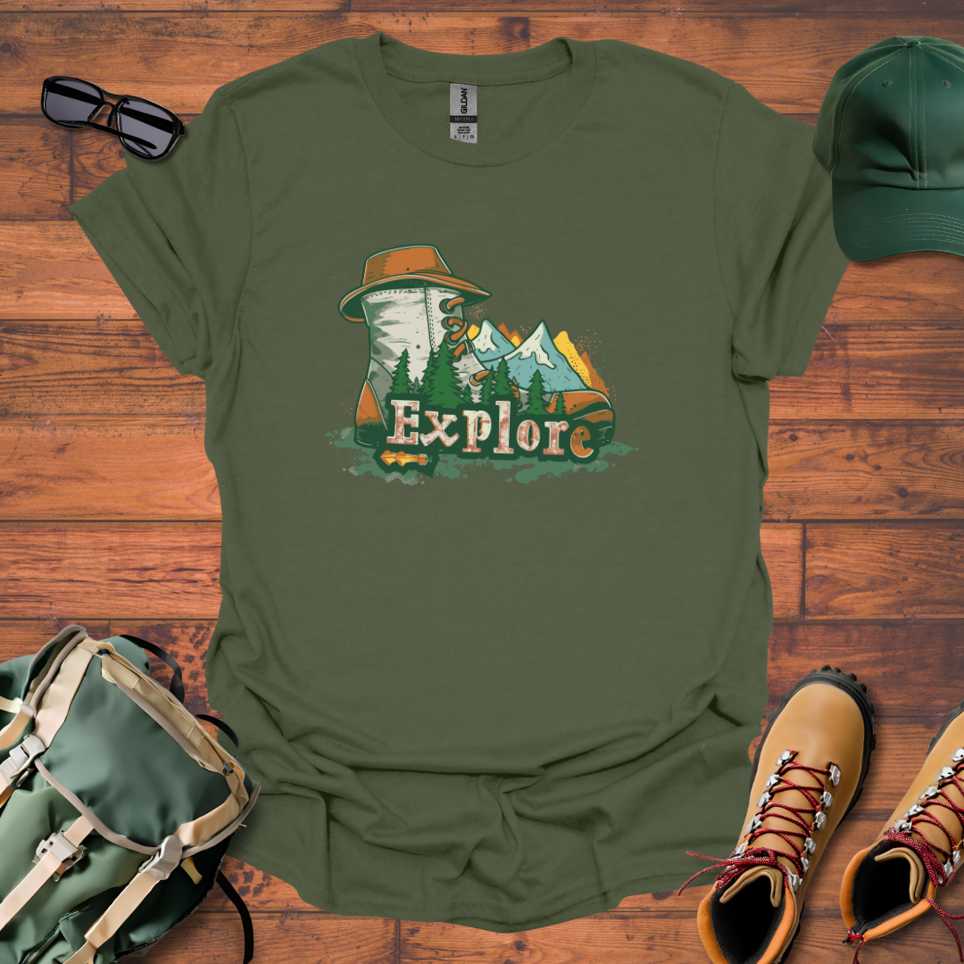 Boot Explore Hat Tee - Unisex Softstyle T-Shirt