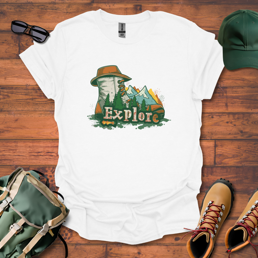 Boot Explore Hat Tee - Unisex Softstyle T-Shirt