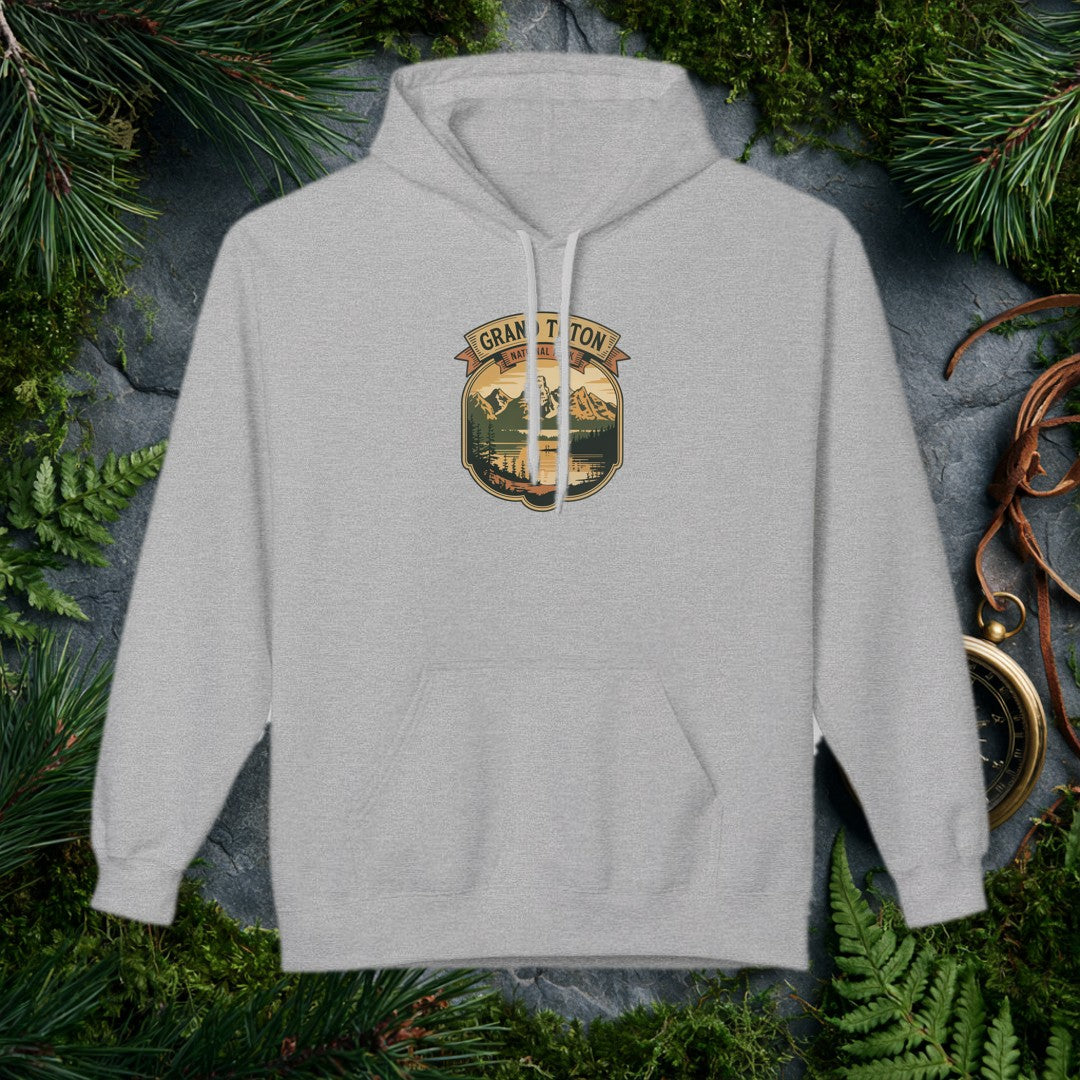 Cozy Meets the Outdoors A midweight softstyle fleece hoodie that's warm without the bulk — perfect for crisp trailheads, campfire nights, and everywhere in…