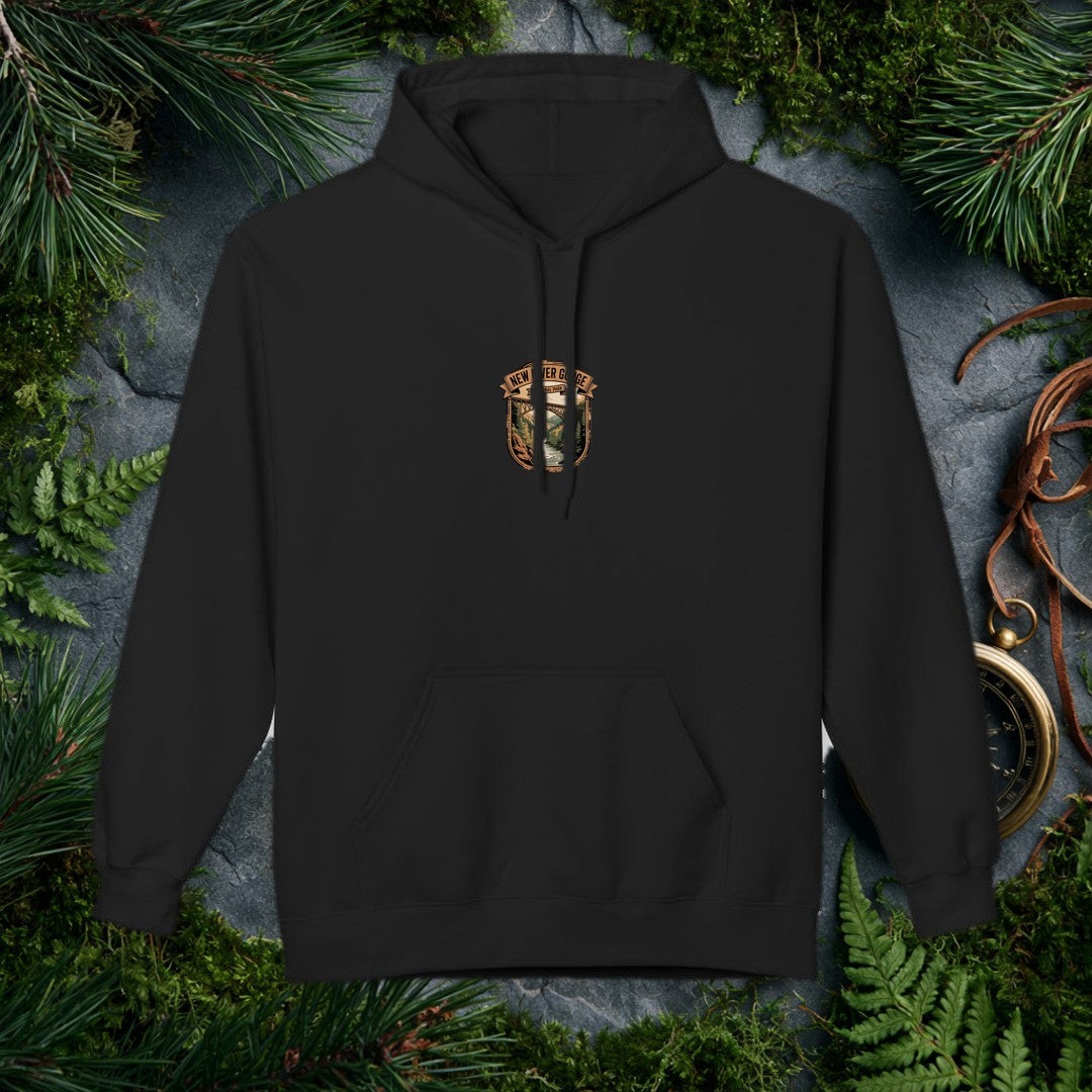 Cozy Meets the Outdoors A midweight softstyle fleece hoodie that's warm without the bulk — perfect for crisp trailheads, campfire nights, and everywhere in…