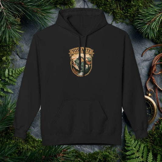 Cozy Meets the Outdoors A midweight softstyle fleece hoodie that's warm without the bulk — perfect for crisp trailheads, campfire nights, and everywhere in…